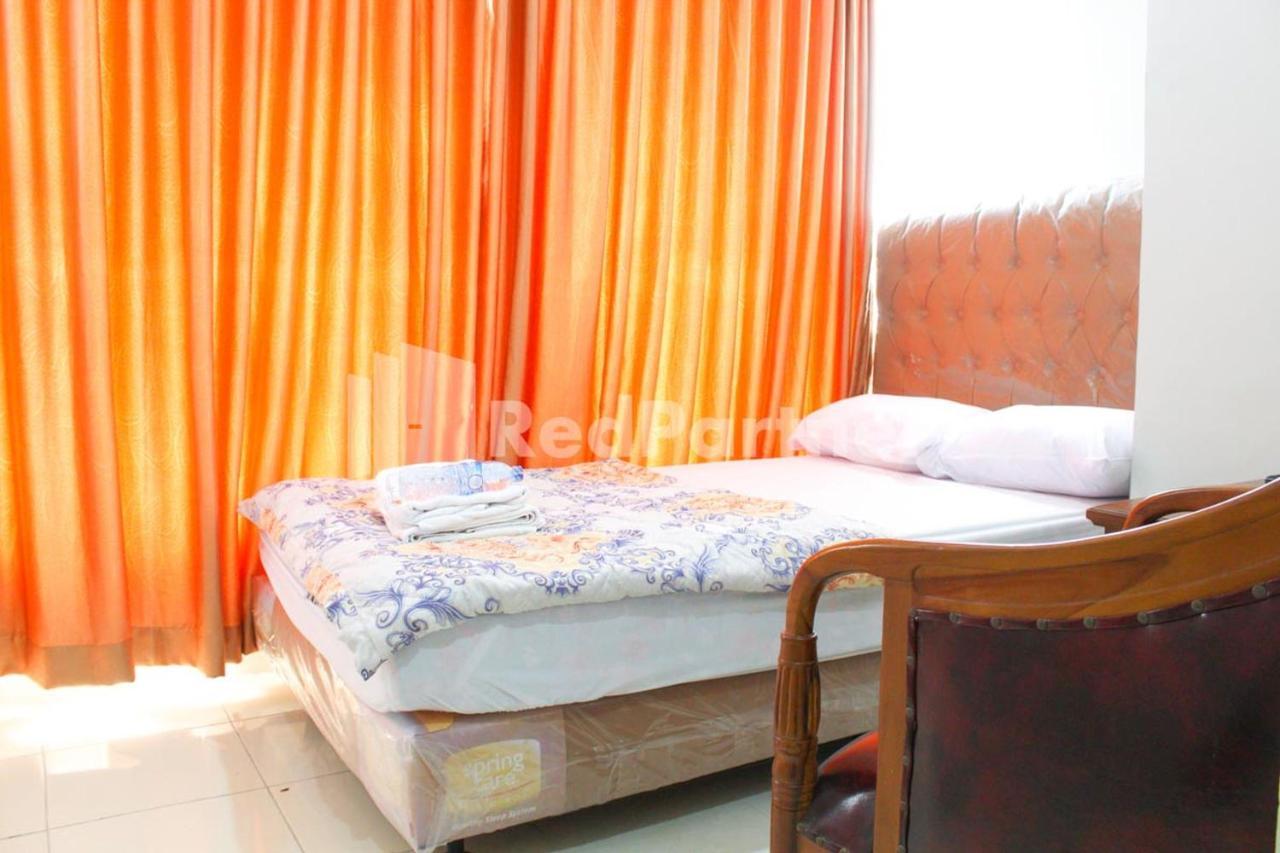 Brahma Hotel Mitra Reddoorz ジャカルタ エクステリア 写真