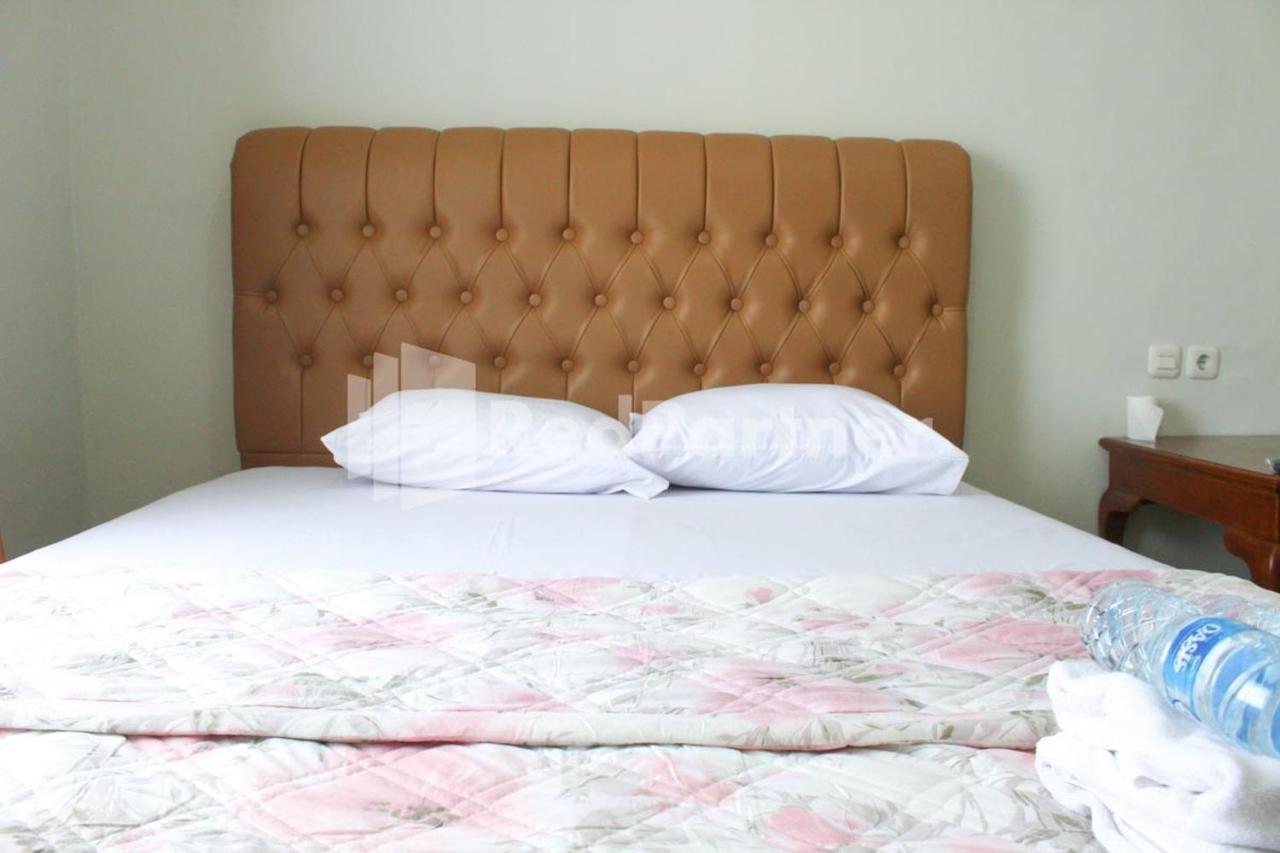 Brahma Hotel Mitra Reddoorz ジャカルタ エクステリア 写真